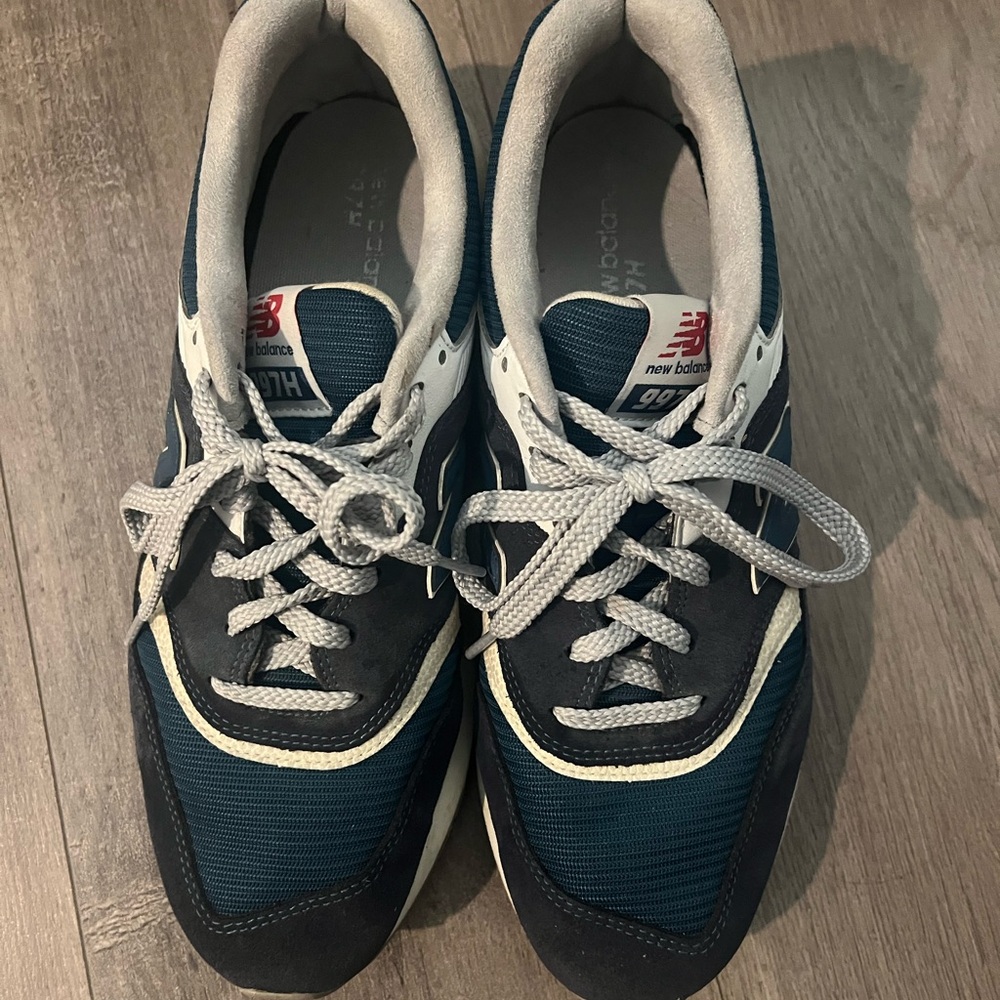 New Balance Blue and Gray Retro Sneakers